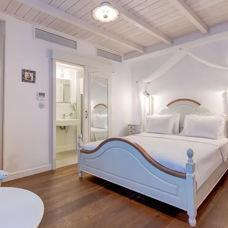 Ela - Special Category (adults Only) Bozcaada